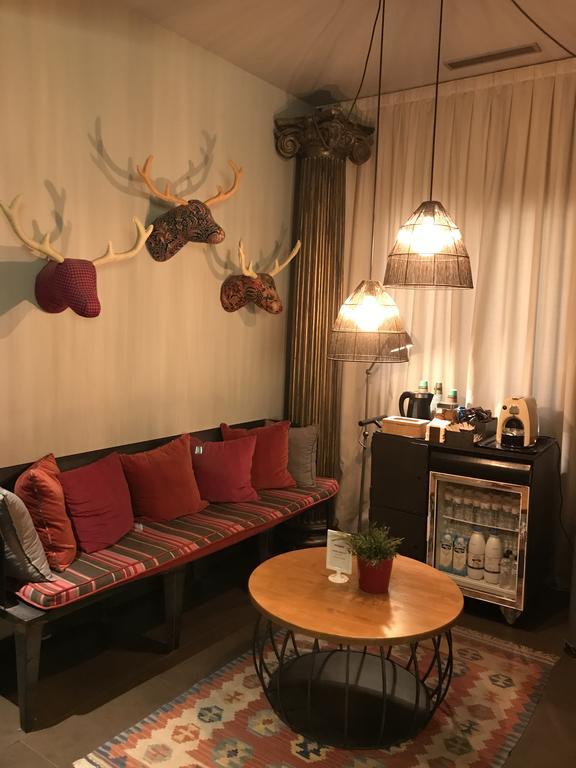 Chic & Basic Zoo Hotel Барселона Екстериор снимка