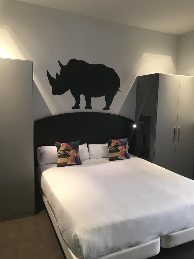 Chic & Basic Zoo Hotel Барселона Екстериор снимка
