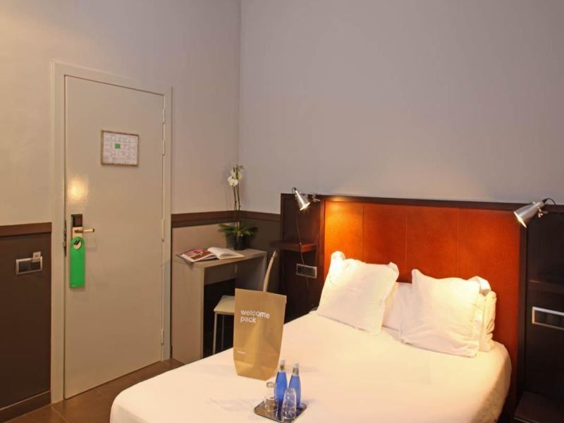 Chic & Basic Zoo Hotel Барселона Екстериор снимка