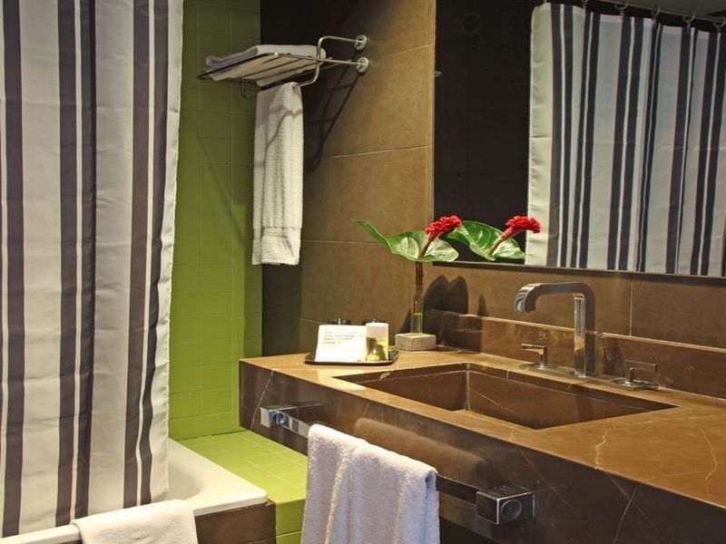 Chic & Basic Zoo Hotel Барселона Екстериор снимка